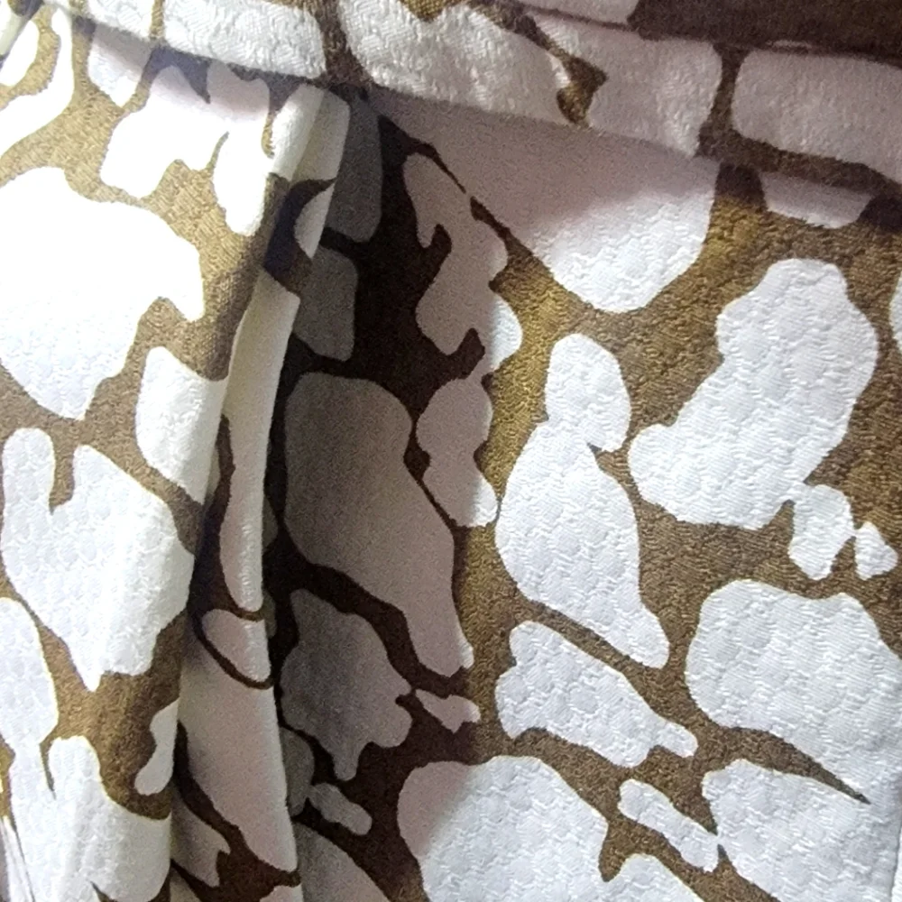 J. Crew Stylish Cream and Brown Women's Tailored Fit‎ Jacket SIZE 6. #744